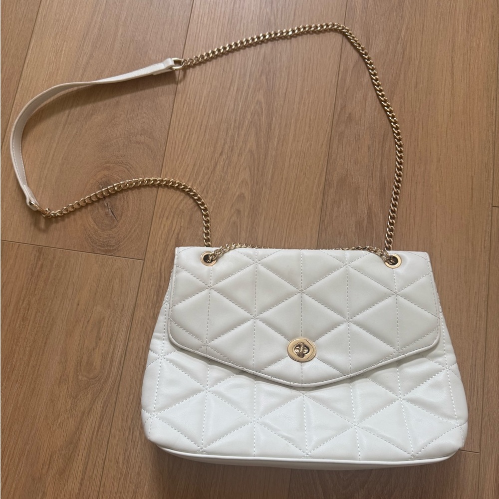Urban Expressions White Quilted Shoulder/Crossbody Bag with Gold Chain